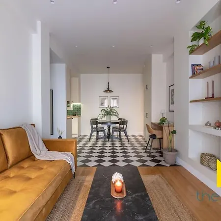 Apartment Chic Retreat Near Acropolis, Metro & Moma! *