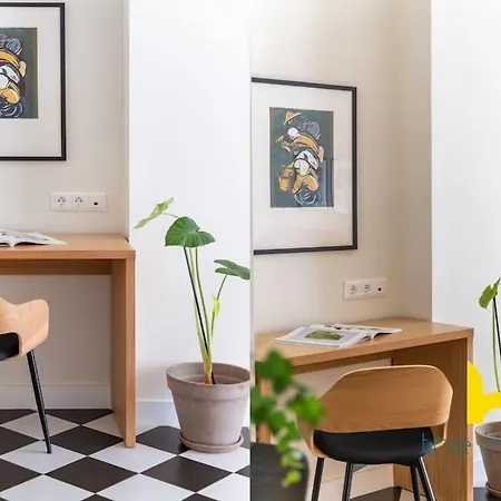 Chic Retreat Near Acropolis, Metro & Moma! Apartment Athens
